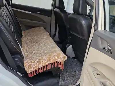 2019 महिंद्रा मराजो m6 8 str 1