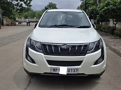 2018 Mahindra XUV500 W7 [2018-2020] 1