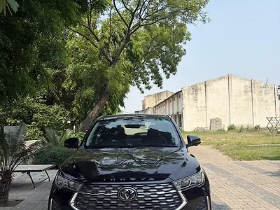 2025 Toyota Innova Hycross ZX (O) Hybrid 7 STR Exclusive Edition 1