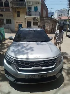Second Hand Kia Carens Premium 1.5 Petrol 7 STR in Mehsana Second Hand Kia Carens Premium 1.5 Petrol 7 STR in Mehsana