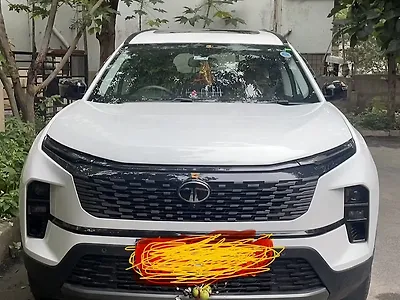 2025 Tata Safari Adventure Plus 7 STR 1