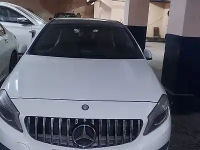 Second Hand मर्सिडीज़ बेंज़ ए-क्लास ए 180 स्पोर्ट पेट्रोल in दिल्ली