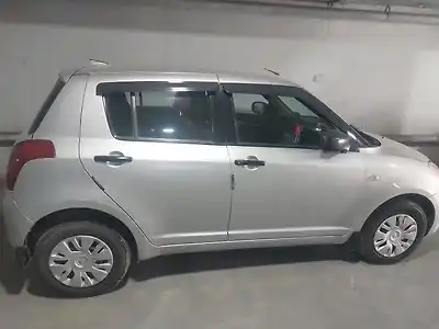 Second Hand मारुति सुज़ुकी स्विफ़्ट vxi in अनेकल