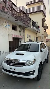 2015 Toyota Fortuner 3.0 4x4 AT 1 2015 Toyota Fortuner 3.0 4x4 AT 1