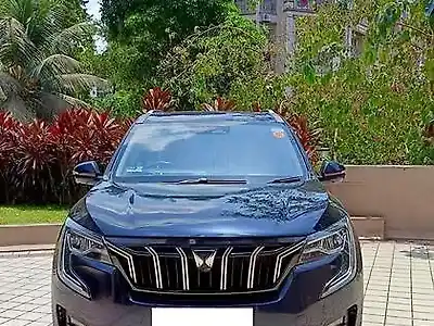 2023 महिंद्रा XUV700 AX 7 लग्ज़री पैक डीज़ल एटी AWD 7 सीटर [2023-2024] 1