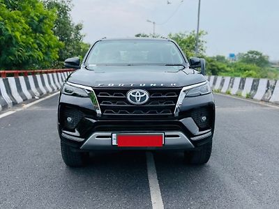 2023 Toyota Fortuner 4x2 2WD Diesel 2.8L Turbo Automatic 1