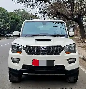 2017 Mahindra Scorpio S10 AT 1