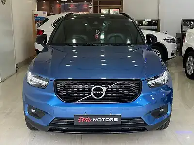 2022 वॉल्वो xc40 t4 r- डिज़ाइन 1