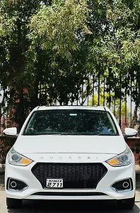 2018 Hyundai Verna SX (O) Anniversary Edition 1.6 CRDi 1 2018 Hyundai Verna SX (O) Anniversary Edition 1.6 CRDi 1