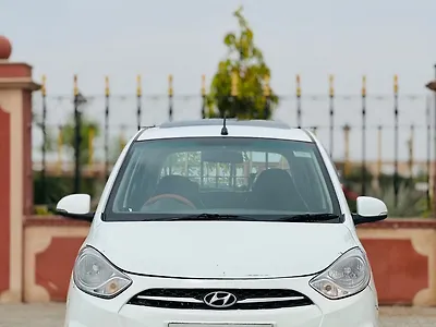 2012 Hyundai i10 Asta 1.2 AT with Sunroof 1