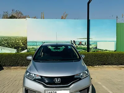 Second Hand Honda Jazz V Petrol in Kanpur