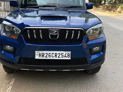 2015 Mahindra Scorpio S10 1