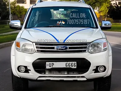 Second Hand Ford Endeavour 2.5L 4x2 in Lucknow