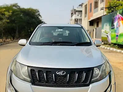 2015 Mahindra XUV500 W10 AT 1.99 1 2015 Mahindra XUV500 W10 AT 1.99 1