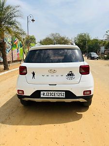 2022 Hyundai Venue S 1.2 Petrol 1 2022 Hyundai Venue S 1.2 Petrol 1