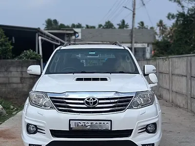 2014 Toyota Fortuner 4x2 AT 1