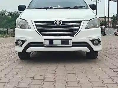 Second Hand टोयोटा इनोवा 2.5 g4 7 str in रायपुर