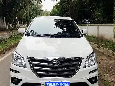 Second Hand टोयोटा इनोवा 2.5 g bs iv 8 str in जमशेदपुर