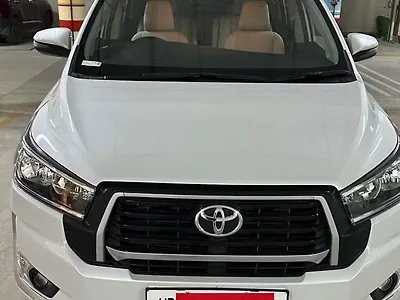 Second Hand Toyota Innova Crysta GX Diesel Manual 7 STR in Meerut