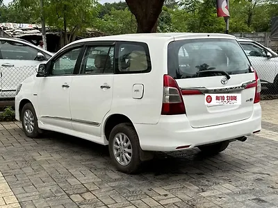 2014 Toyota Innova 2.5 EV PS 7 STR BS-IV 1
