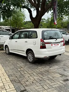 2014 Toyota Innova 2.5 EV PS 7 STR BS-IV 1 2014 Toyota Innova 2.5 EV PS 7 STR BS-IV 1