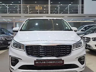Second Hand Kia Carnival Prestige 7 STR in Bangalore
