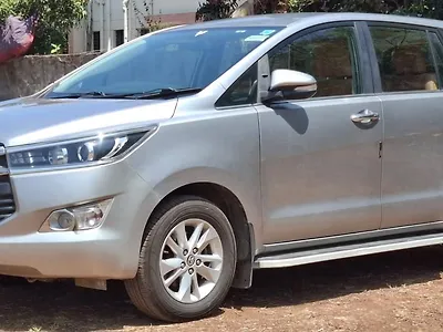 2016 Toyota Innova Crysta 2.4 VX 8 STR [2016-2020] 1
