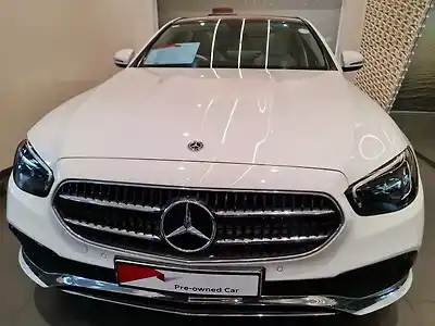 Second Hand मर्सिडीज़ बेंज़ E-क्लास e 200 in इंदौर