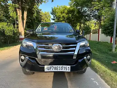 Second Hand टोयोटा फ़ॉर्च्यूनर 2.8 4x2 एमटी [2016-2020] in कानपुर
