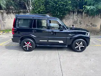 2023 Mahindra Scorpio S Diesel Turbo Manual 7 STR