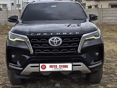 2022 टोयोटा फ़ॉर्च्यूनर 4x4 4WD Diesel 2.8L Turbo 6 Speed Manual 1