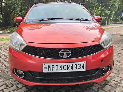 Second Hand Tata Tiago Revotron XZ in Bhopal