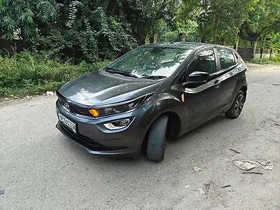 Second Hand Tata Altroz XZ Plus (S) Dark Edition in Meerut