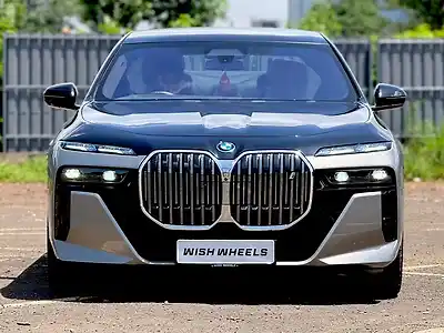 Second Hand बीएमडब्ल्यू i7 xdrive60 in मुंबई