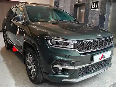 Second Hand जीप मेरिडियन लिमिटेड (o) 4x4 एटी [2022] in अहमदाबाद