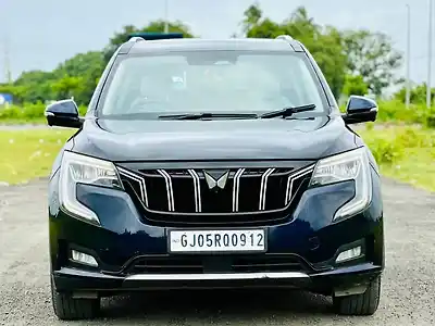 Second Hand महिंद्रा XUV700 AX 7 डीज़ल और लग्ज़री पैक 7 सीटर [2021] in सूरत