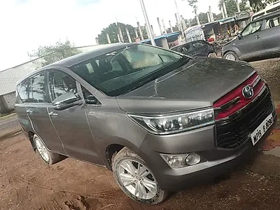 2017 Toyota Innova Crysta 2.4 Z 7 STR 1 2017 Toyota Innova Crysta 2.4 Z 7 STR 1