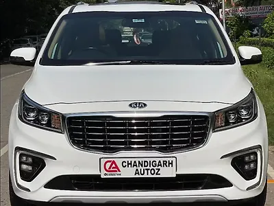 Second Hand Kia Carnival Limousine Plus 7 STR in Chandigarh