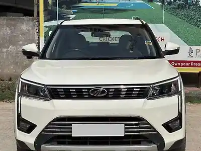 Second Hand महिंद्रा XUV300 w8 (o) 1.5 डीज़ल एएमटी in लखनऊ