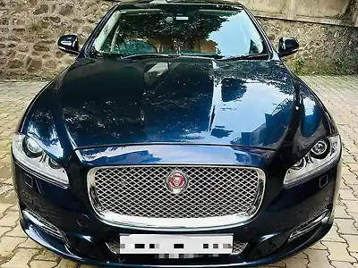 Second Hand जैगुवार xj 3.0 v6 पोर्टफ़ोलियो in पुणे