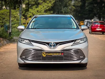 Second Hand Toyota Camry Hybrid in Kolkata