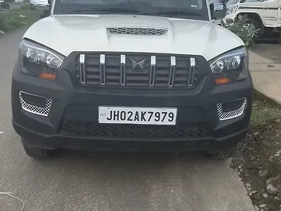 2016 Mahindra Scorpio S2 1