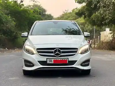 Second Hand मर्सिडीज़ बेंज़ बी-क्लास बी 180 नाइट इडिशन in दिल्ली