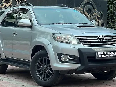 Second Hand Toyota Fortuner 3.0 4x2 AT in Lucknow