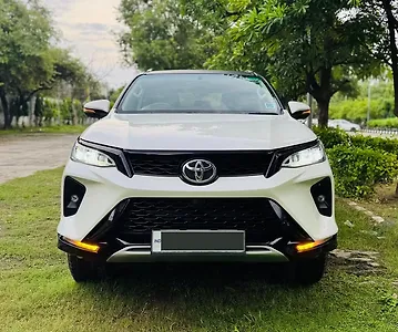 2021 Toyota Fortuner 4X2 2WD Diesel Turbo Automatic Dual Tone 1 2021 Toyota Fortuner 4X2 2WD Diesel Turbo Automatic Dual Tone 1