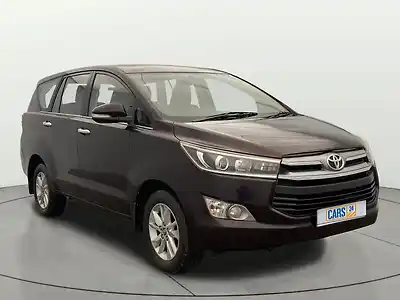 Second Hand टोयोटा इनोवा क्रिस्टा 2.4 vx 7 str [2016-2020] in लखनऊ