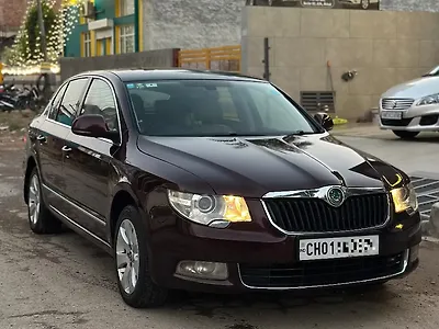 Second Hand Skoda Superb 2.0 TDI PD in Chandigarh