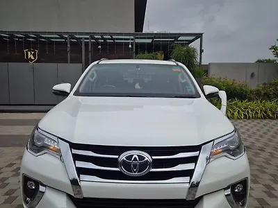 2019 Toyota Fortuner 2.8 4x2 AT [2016-2020] 1