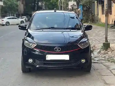 Second Hand टाटा टियागो रेवोट्रॉन xz in कोलकाता