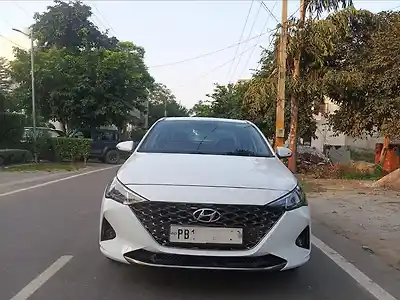 Second Hand हुंडई वरना sx 1.5 सीआरडीआई in लुधियाना